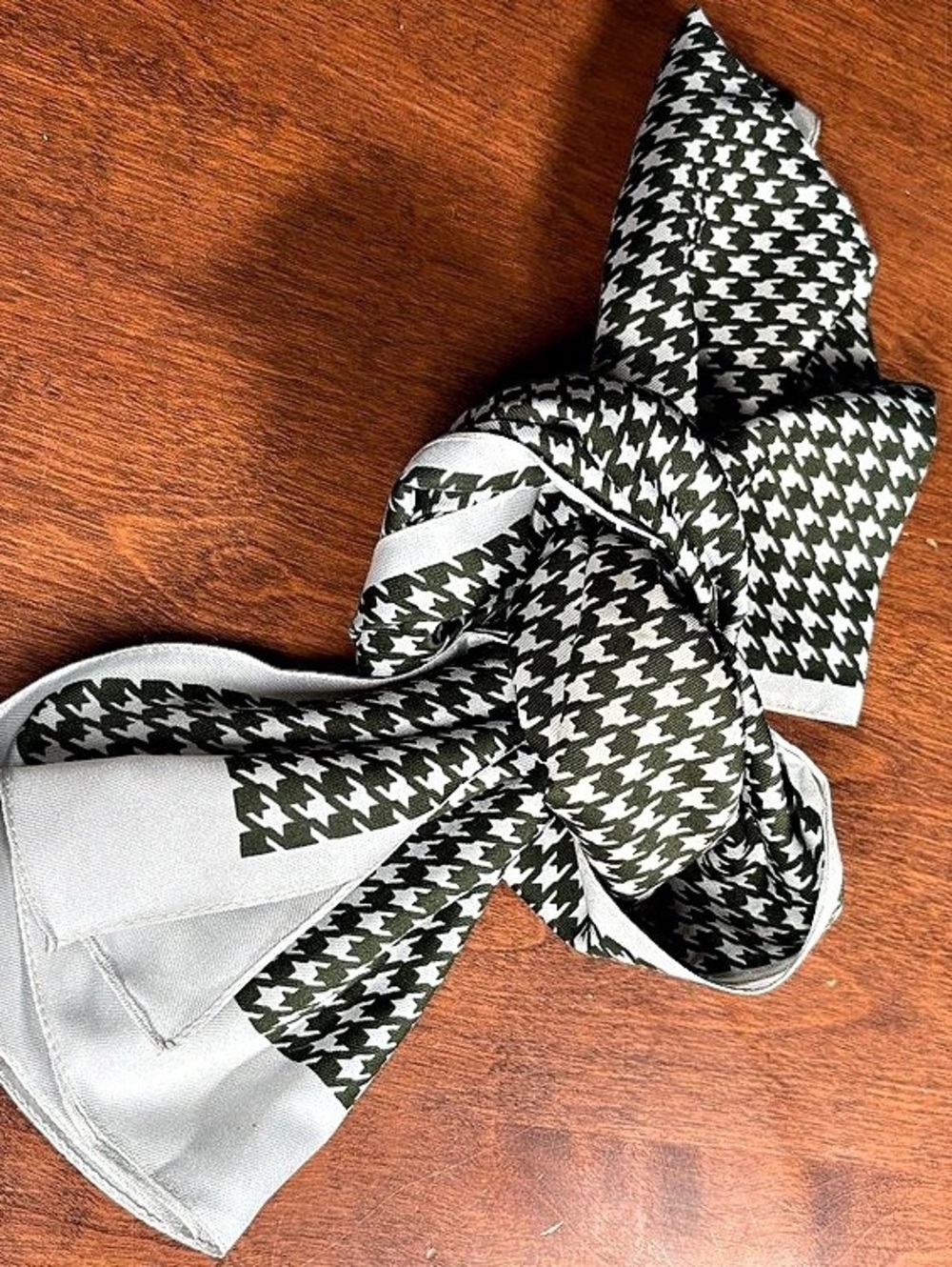 Vintage Glentex Houndstooth Oblong Scarf